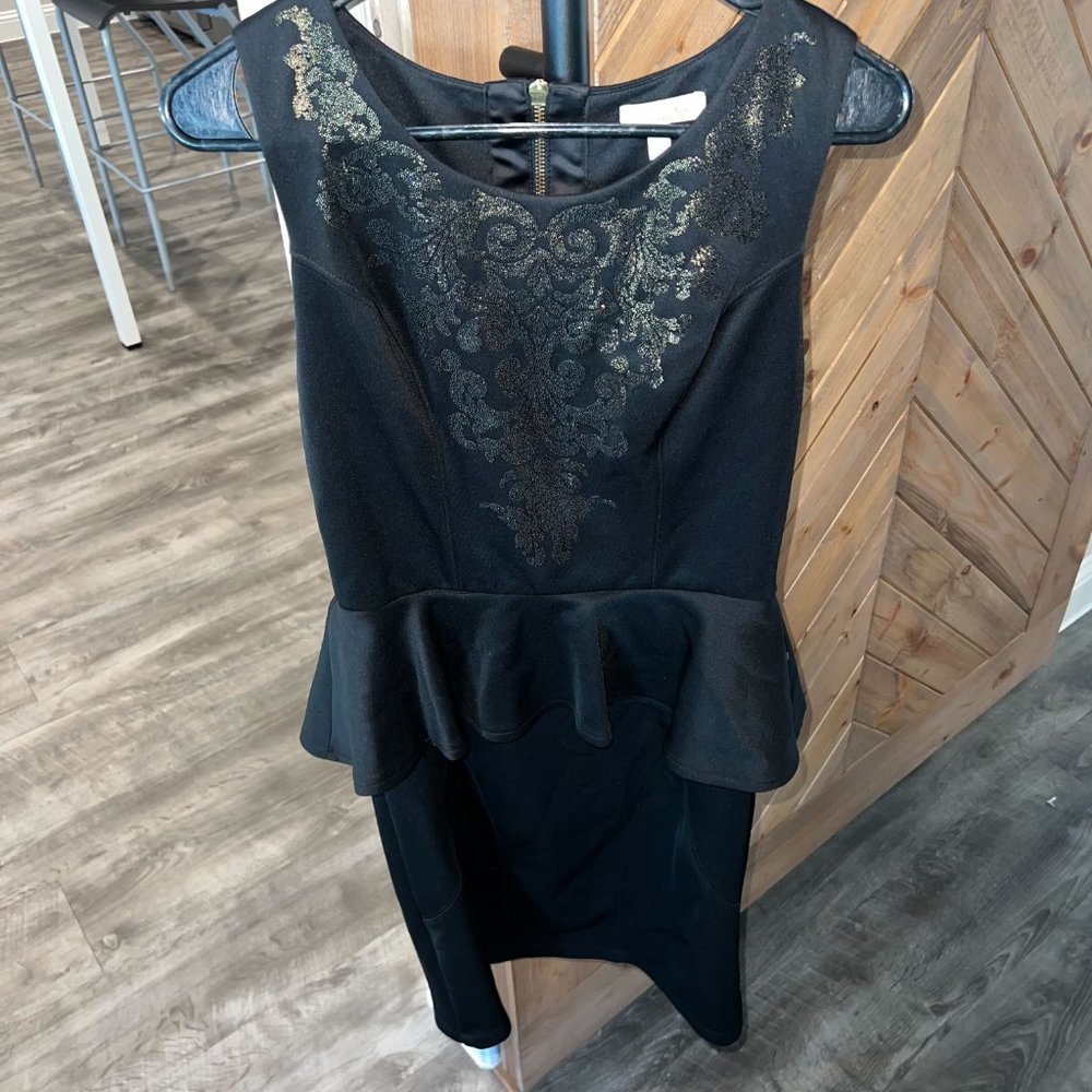 Giani Bini Size 9 Black & Gold Peplum Dress